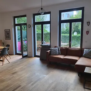 Helenas Place Apartment